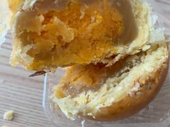 莲蓉蛋黄酥-闻酥园(青羊区文殊坊店)
