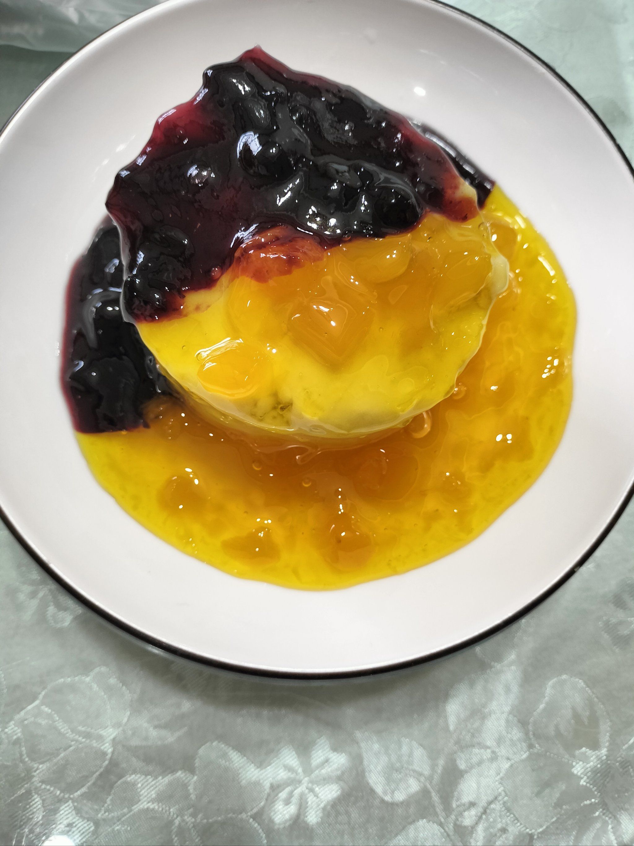 蓝莓山药菠萝酱土豆泥完美结合成一个凉菜