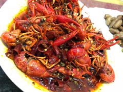 -扒虾小妹儿麻辣海鲜(宏图街店)