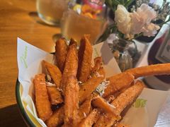 -JINNS锦时 steak&pizza(浸信会礼拜堂旧址店)