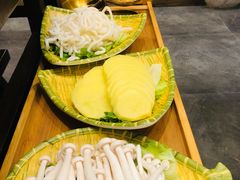 -聚汇三少·龙虾·中餐厅(莫邪路新天地店)