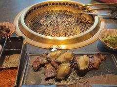 -铭牛烧肉·和牛海鲜自助(高新月牙湖店)