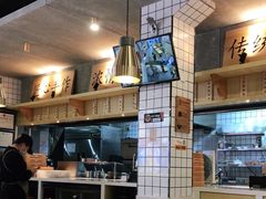 大堂-蒙自源米线大王(昆明站店)