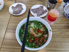 -陇上全荟兰州传统牛肉面(延吉路店)