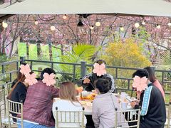 -茅草房·河畔园林火锅