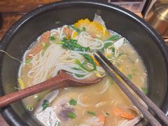 -银米·云南传统过桥米线(双廊黑金冠店)
