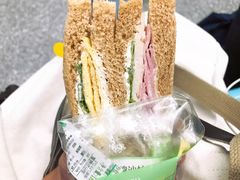 -全家便利店(上海南站站店)