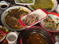 -聚汇三少·龙虾·中餐厅(莫邪路新天地店)