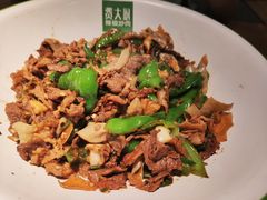 辣椒炒肉-费大厨辣椒炒肉(万家丽一店)