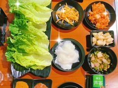 -肉甲韩国木炭烤肉(新壹街1店)
