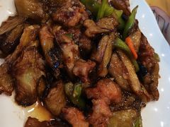 肉段茄子-天添纸包鸡家常菜