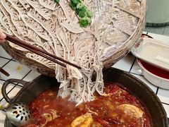 -扎起市井老火锅(乐山总店)