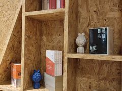 -新华里咖啡书吧(新华书店小寨店)