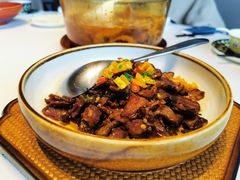 贡椒蒸腊坑牛腩-君庭中餐馆(湘江豪生店)