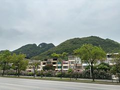 -伊岭岩风景区