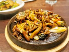 鸡枞菌炒牛柳粒-港丽餐厅(高德置地店)