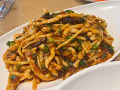 -渝信川菜 · 川味家常菜(财富购物中心店)