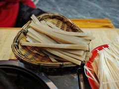 -钱摊摊安顺夺夺粉火锅(宏大广场店)
