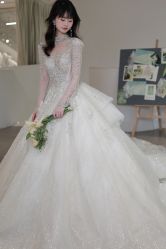 -艾米丽婚纱礼服