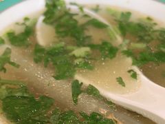 -毛辣果·贵州红酸汤牛肉火锅(西单店)