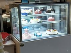 面包甜点陈列柜-面包新语(滨湖万达店)