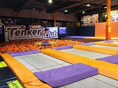 -Tenker Club弹刻极限主题公园 · 蹦床 · 团建 · 生日派对(大关店)