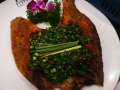 -香巴拉云南餐厅(华莱坞店)