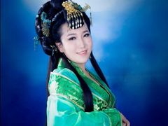 孔雀王朝-九月鹰飞汉服摄影工作室