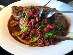 葱焖鱼头-上名堂·鱼头好吃(体育场路店)