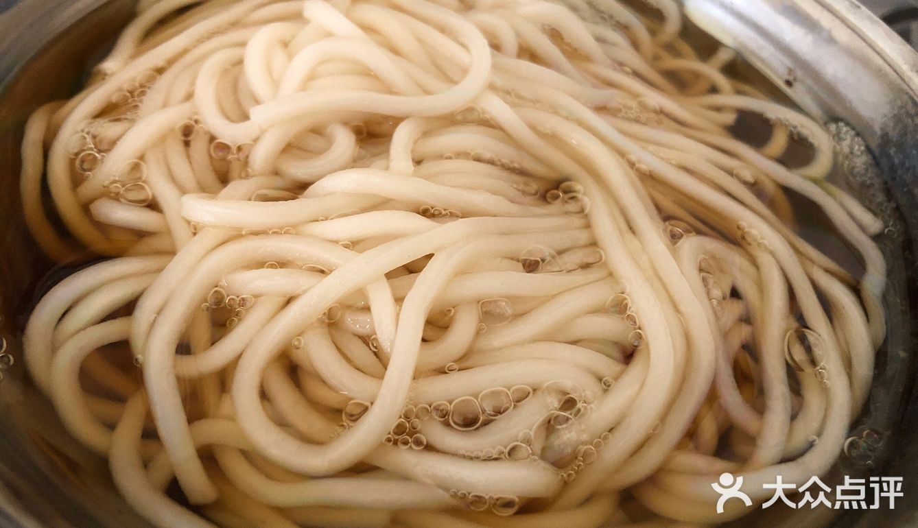 老牌港式面厂  新荣记虾子面厂