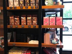 零售区-星巴克(湛江国贸大厦店)