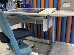 -moll学习桌椅(上海久光百货店)