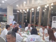 -鹏城人家海鲜酒家·23年老字号(较场尾店)