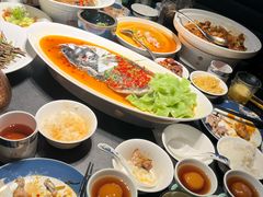-凤凰湘语·平价海鲜餐厅(浦东旗舰店)