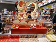 -泡泡玛特POPMART(世豪广场店)