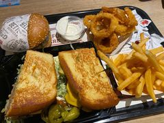 -The Habit Burger Grill 哈比特汉堡(复兴soho店)