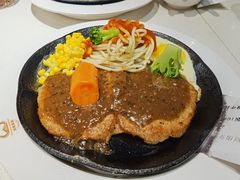 -汤姆家的牛排意面披萨(新城市广场店)