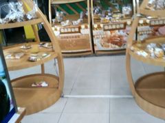 -佳品超市(三亚华庭店)