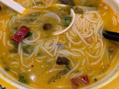 -粉小主·贵州酸汤牛肉粉(南京仙林金鹰店)