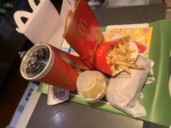 -麦当劳(假日广场店)