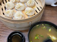 蟹粉小笼-万寿斋(山阴路店)