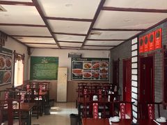 -湖南人家湘菜馆(镇江路店)