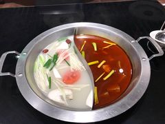 -吴记老锅底麻辣火锅(福州路店)