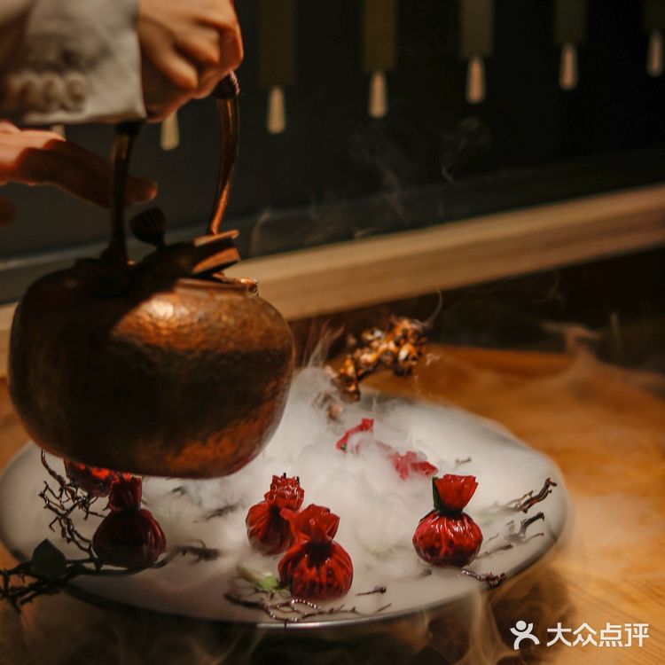 成都探店 | [糖果]法式装修风格黑珍珠川菜，约会首选地~