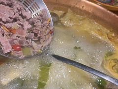 -洱火云南酸菜牛肉火锅(石景山当代商城店)