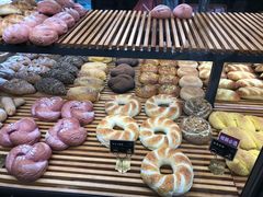 -焙丽拾光(麦凯乐直营店)