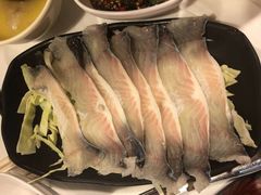 -鲜入围煮花胶鸡海鲜火锅