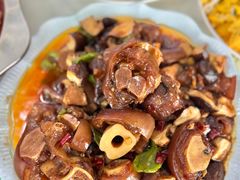 -丹水桥地锅鱼·翘嘴鲌·地方特色全鱼宴(丹江口大坝店)