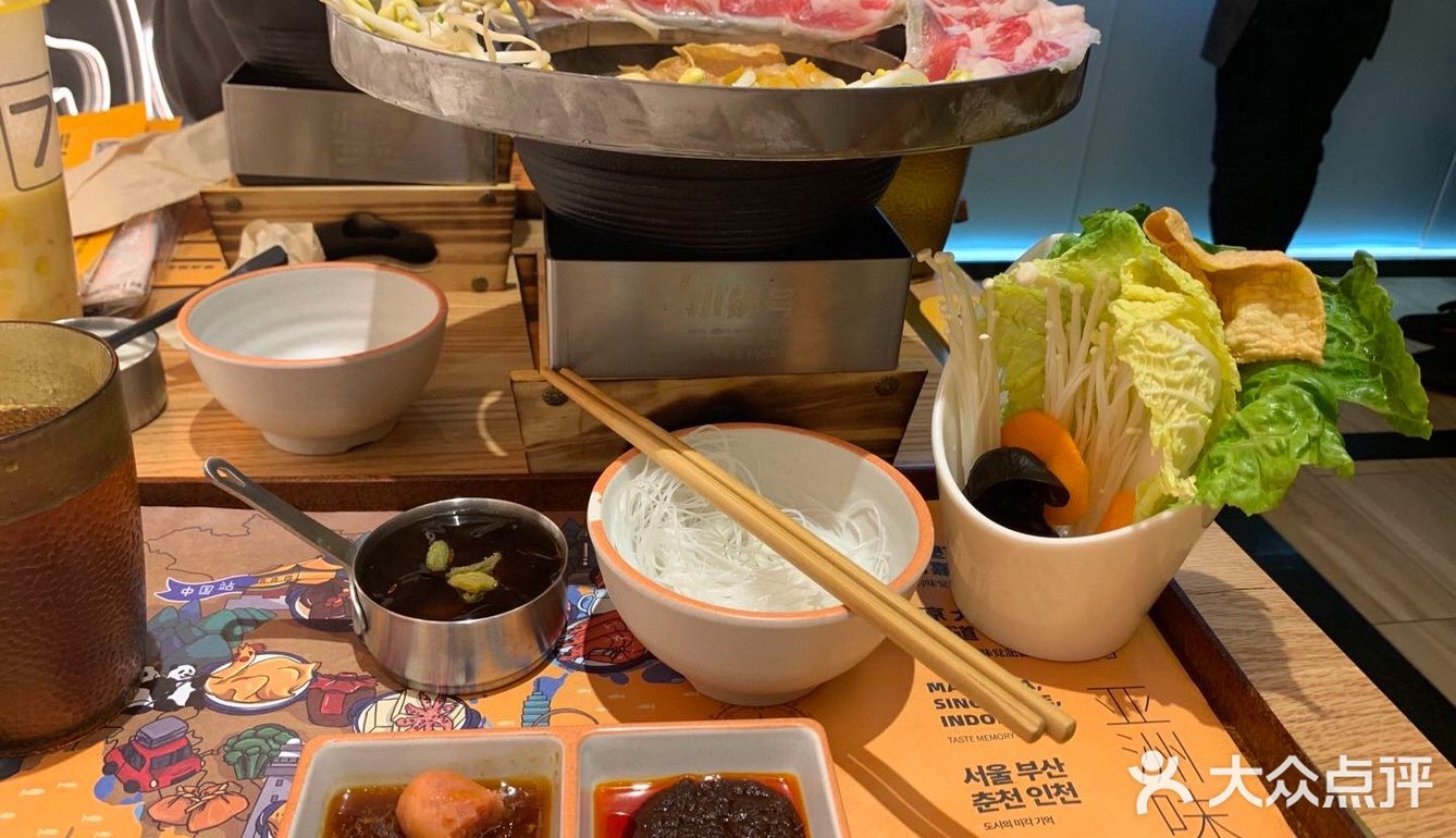 花雕鸡锅 中规中矩 里面有大块的鸡肉