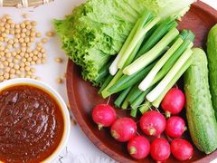 黄瓜大葱蘸酱-致流年临沂炒鸡•八大碗(北园路店)